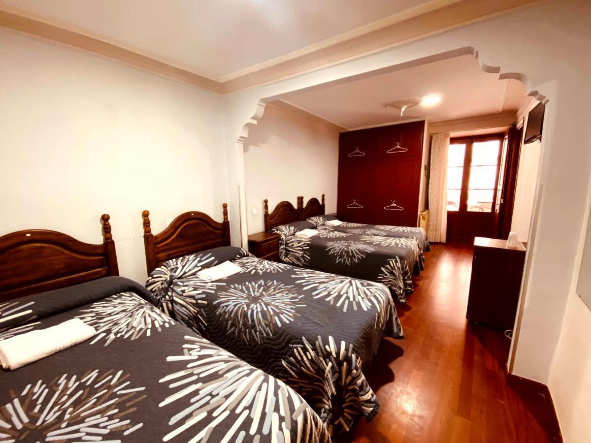 La Pension Del Camino Burgo Dış mekan fotoğraf